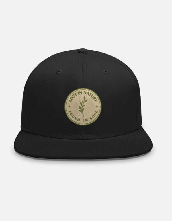 Black Snapback Cap – Embroidered Style with Urban Edge
